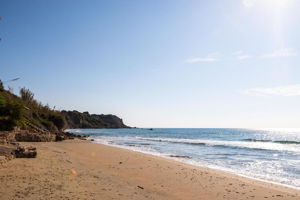 Villa Meliti Agios Matthaios  Luaran gambar